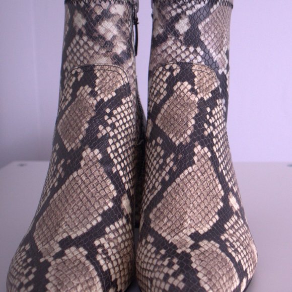 Faux Snake ankle boots - Picture 2 of 3